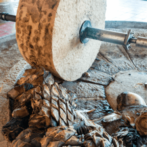 Crushing of the baked piñas