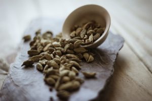 green cardamom pods